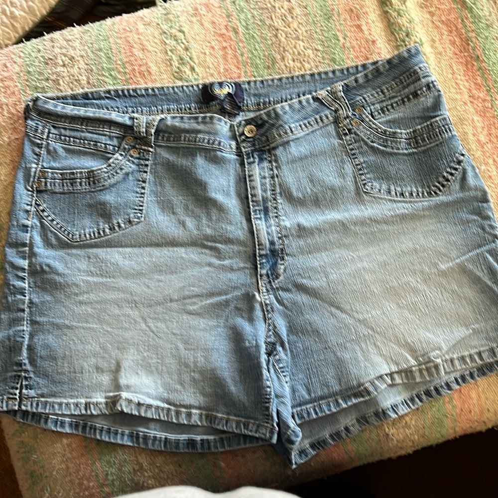 Woman’s Jean shorts